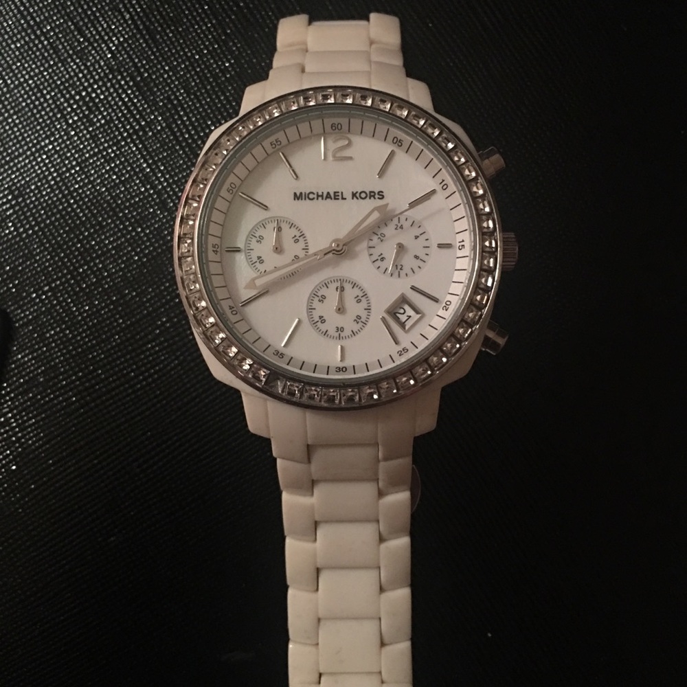 MICHAEL KORS WATCH ✨WANT TO TRADE PLEASE READ ✨